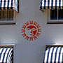 Słońce na fasadzie - w jaki sposób szablony są wykorzystywane do dekoracji domów i mieszkań